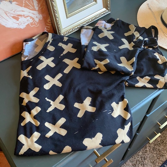 LulaRoe Mommy & Me Irma/Gracie shirt set - Picture 2 of 6
